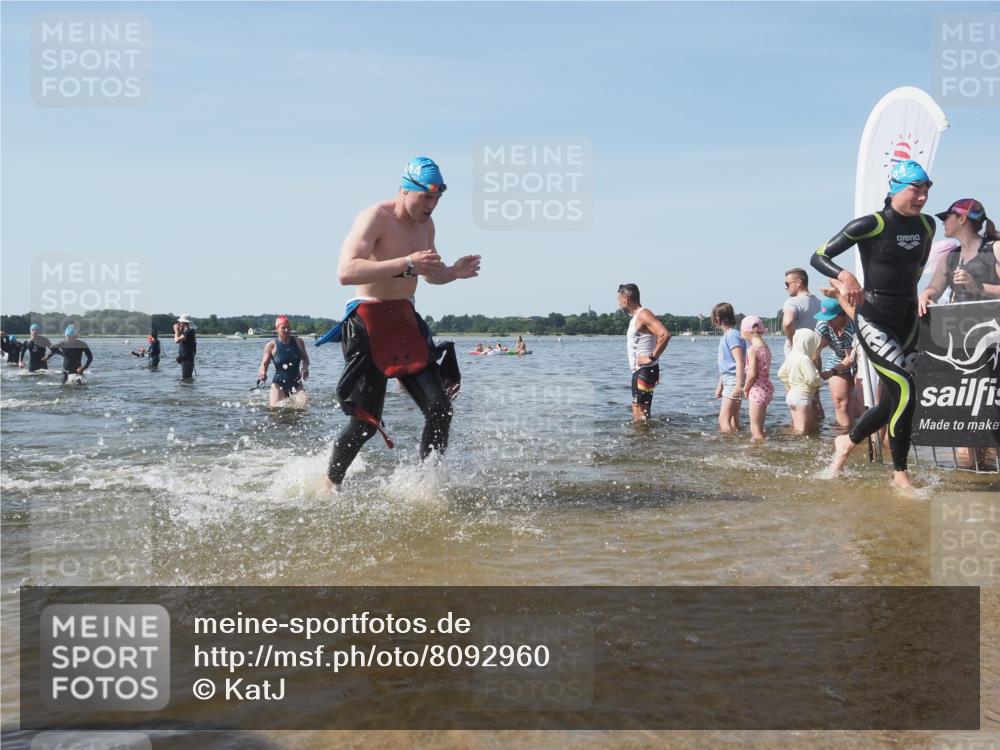 22.06.2025 - Viking Triathlon KatJ http://msf.ph/oto/8092960 22.06.2025 10:29:00 Schwimmen 7, 12, 15, 152, 200, 310, 384, 414, 443, 604, 628 meine-sportfotos.de