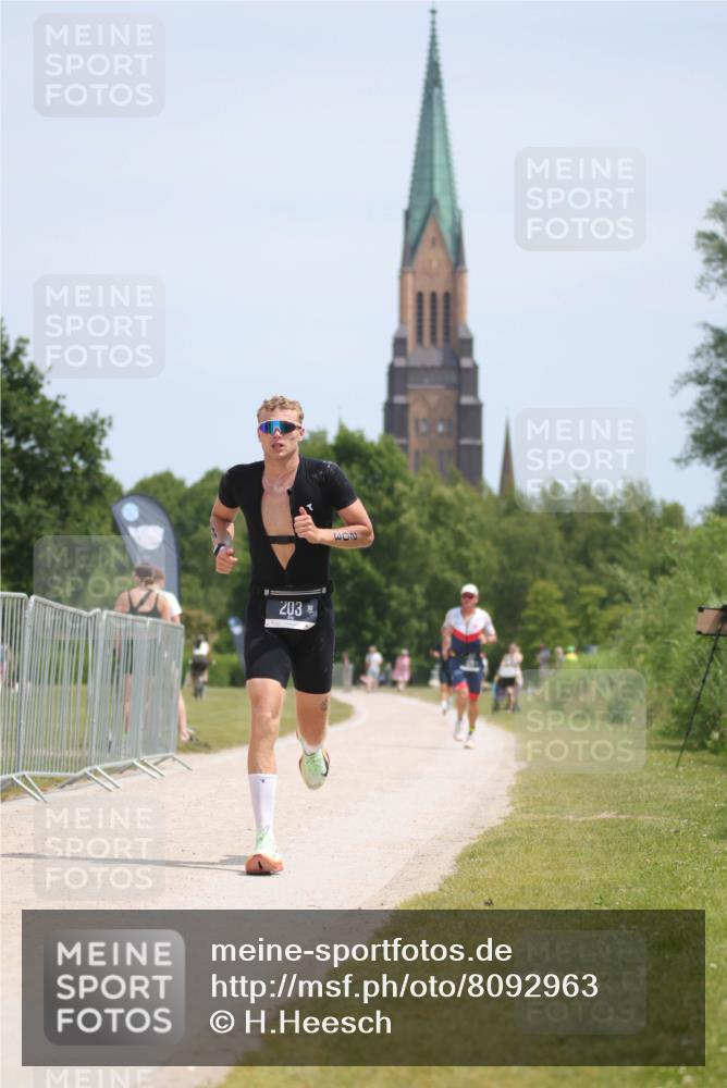 22.06.2025 - Viking Triathlon H.Heesch http://msf.ph/oto/8092963 22.06.2025 13:02:10 Laufen 203, 486 meine-sportfotos.de