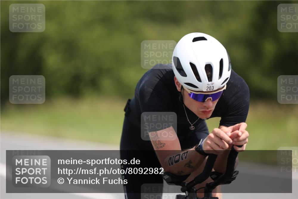 22.06.2025 - Viking Triathlon Yannick Fuchs http://msf.ph/oto/8092982 22.06.2025 11:55:36 Radfahren 8, 108, 139, 203, 329, 479 meine-sportfotos.de