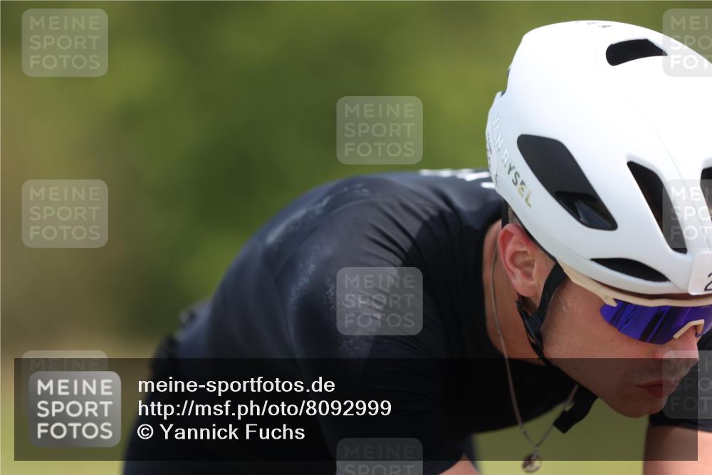 22.06.2025 - Viking Triathlon Yannick Fuchs http://msf.ph/oto/8092999 22.06.2025 11:55:37 Radfahren 108, 139, 203, 329, 478, 479 meine-sportfotos.de