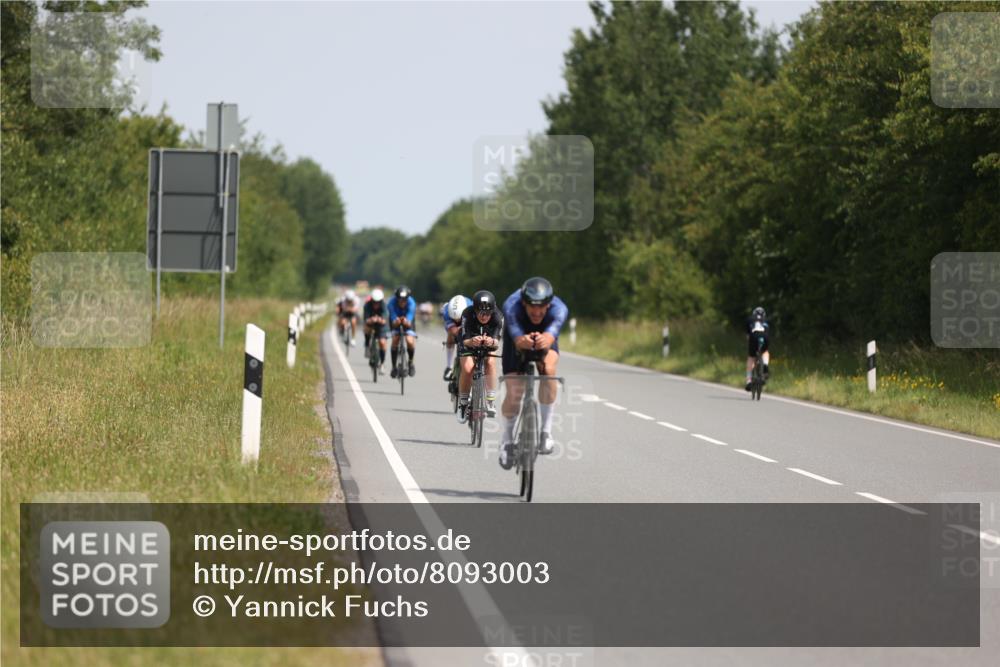 22.06.2025 - Viking Triathlon Yannick Fuchs http://msf.ph/oto/8093003 22.06.2025 11:55:45 Radfahren 28, 108, 141, 184, 352, 478, 519, 635, 660 meine-sportfotos.de