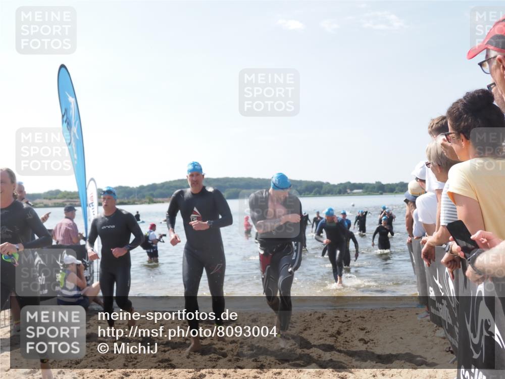22.06.2025 - Viking Triathlon MichiJ http://msf.ph/oto/8093004 22.06.2025 10:39:26 Schwimmen 83, 93, 117, 138, 150, 182, 195, 238, 276, 298, 324, 337, 386, 474, 529, 536 meine-sportfotos.de