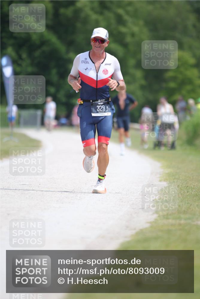 22.06.2025 - Viking Triathlon H.Heesch http://msf.ph/oto/8093009 22.06.2025 13:02:14 Laufen 203, 329 meine-sportfotos.de