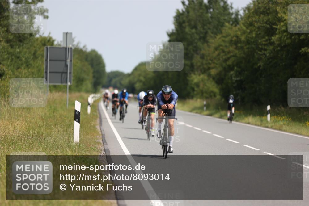 22.06.2025 - Viking Triathlon Yannick Fuchs http://msf.ph/oto/8093014 22.06.2025 11:55:45 Radfahren 28, 108, 141, 184, 352, 478, 519, 635, 660 meine-sportfotos.de