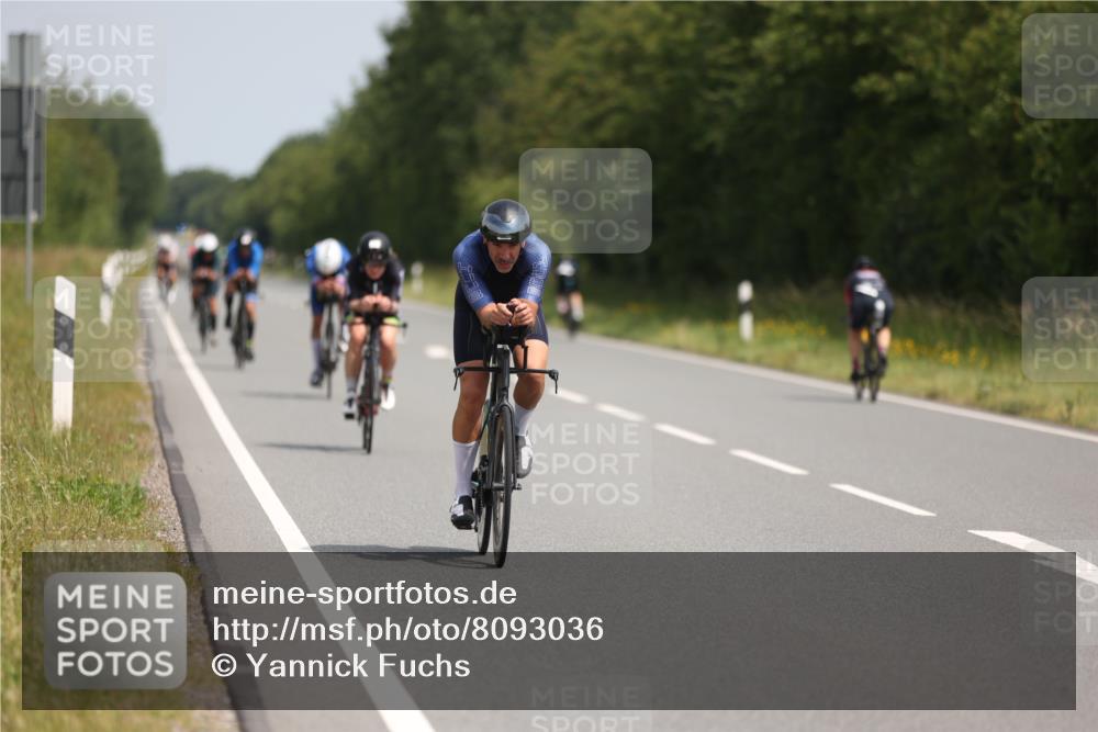 22.06.2025 - Viking Triathlon Yannick Fuchs http://msf.ph/oto/8093036 22.06.2025 11:55:46 Radfahren 28, 108, 141, 184, 352, 478, 519, 635, 660 meine-sportfotos.de