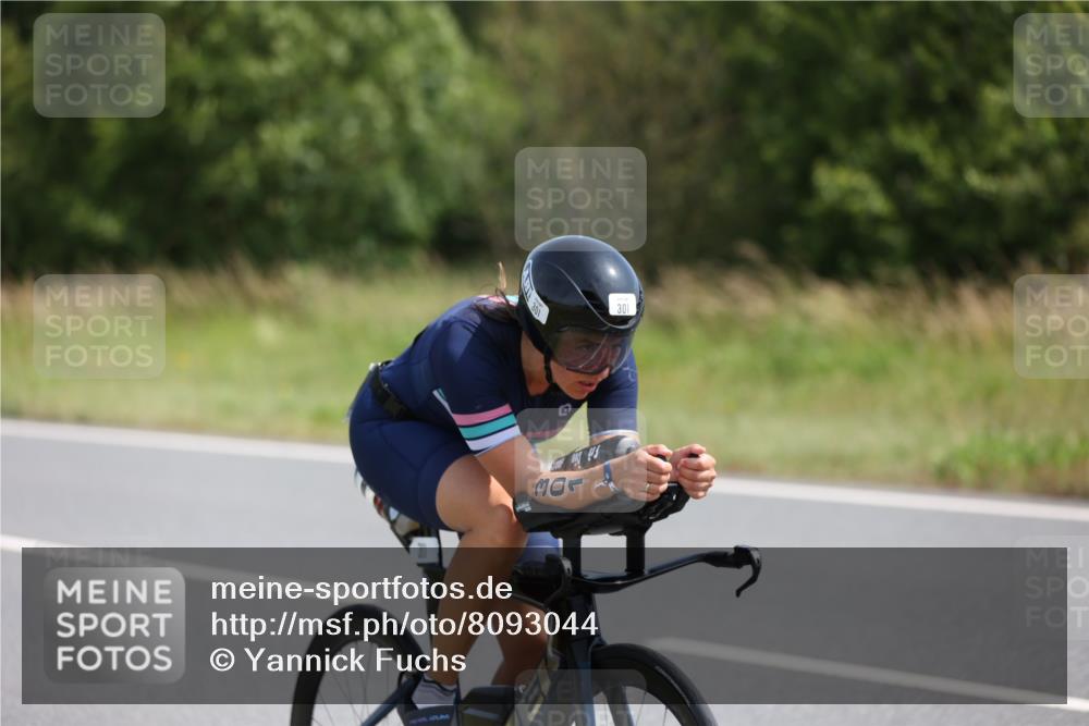 22.06.2025 - Viking Triathlon Yannick Fuchs http://msf.ph/oto/8093044 22.06.2025 11:16:30 Radfahren 301 meine-sportfotos.de