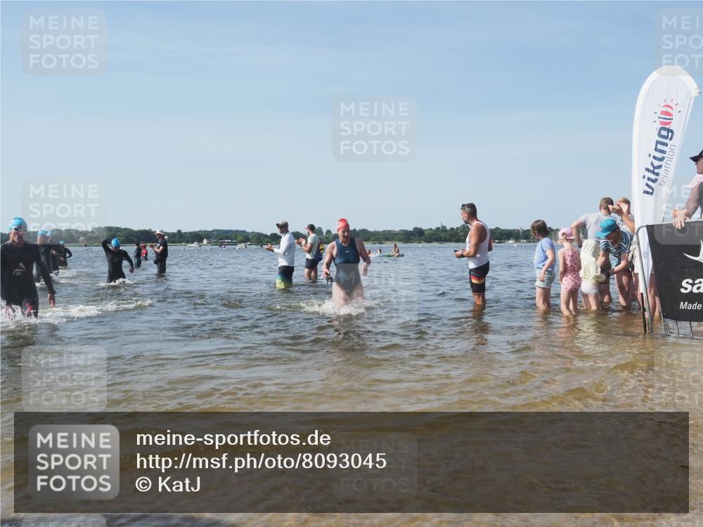 22.06.2025 - Viking Triathlon KatJ http://msf.ph/oto/8093045 22.06.2025 10:29:03 Schwimmen 7, 12, 152, 200, 310, 384, 414, 443, 458, 604, 628, 652 meine-sportfotos.de