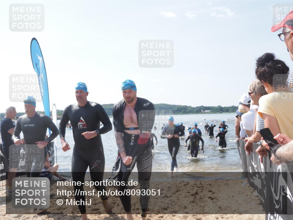 22.06.2025 - Viking Triathlon MichiJ http://msf.ph/oto/8093051 22.06.2025 10:39:27 Schwimmen 83, 93, 117, 138, 150, 182, 195, 238, 298, 324, 337, 386, 474, 529, 536 meine-sportfotos.de