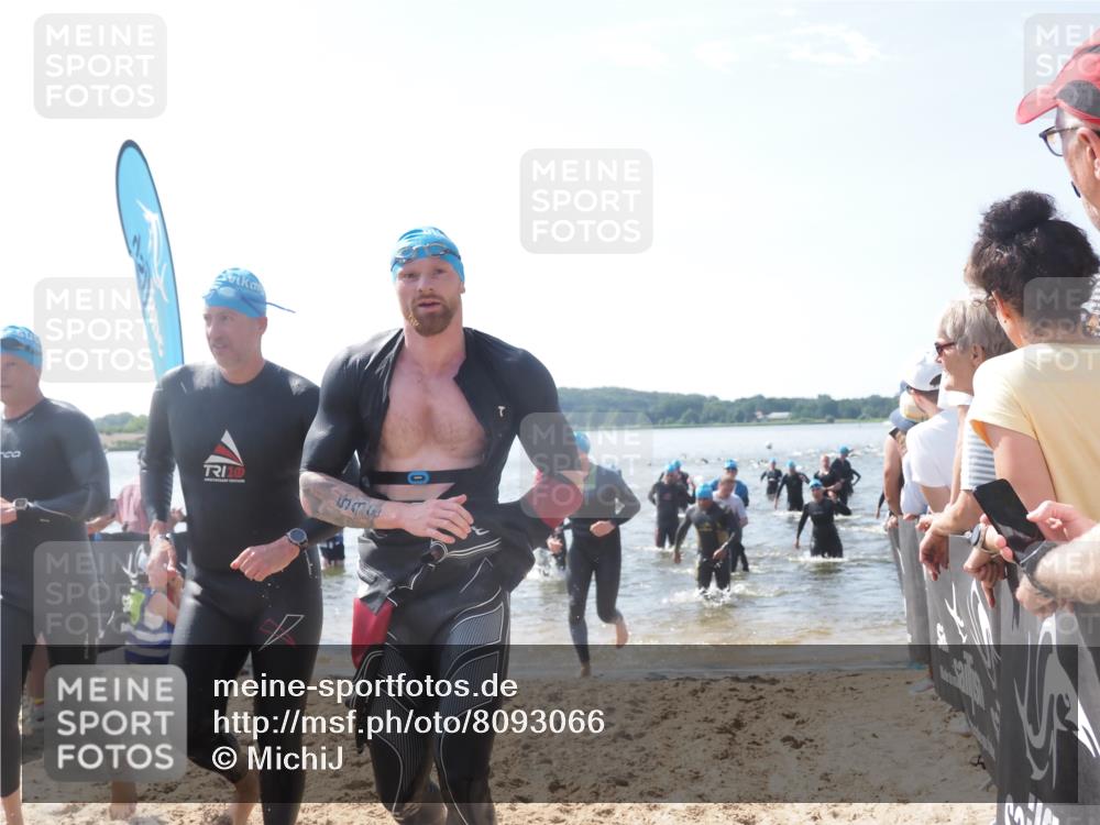 22.06.2025 - Viking Triathlon MichiJ http://msf.ph/oto/8093066 22.06.2025 10:39:28 Schwimmen 83, 93, 117, 138, 150, 195, 238, 298, 324, 337, 474, 529 meine-sportfotos.de