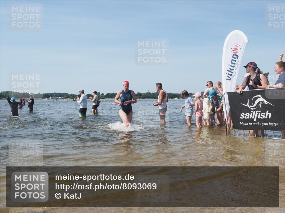 22.06.2025 - Viking Triathlon KatJ http://msf.ph/oto/8093069 22.06.2025 10:29:03 Schwimmen 7, 12, 152, 200, 310, 384, 414, 443, 458, 604, 628, 652 meine-sportfotos.de