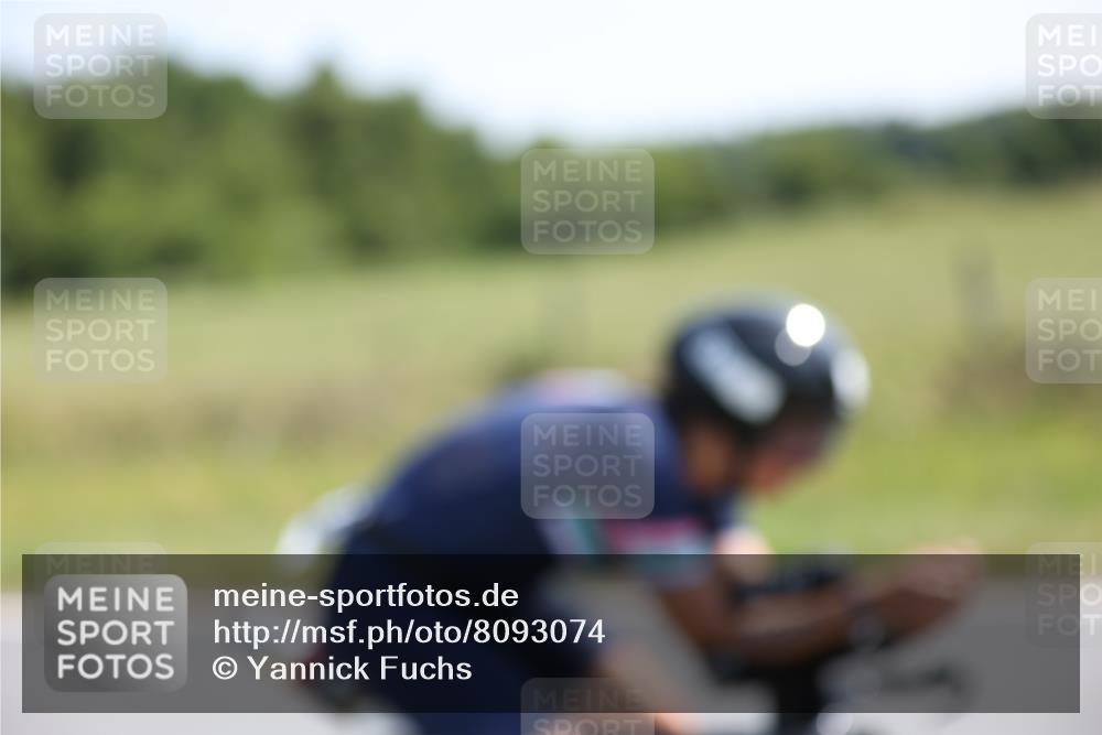 22.06.2025 - Viking Triathlon Yannick Fuchs http://msf.ph/oto/8093074 22.06.2025 11:16:31 Radfahren 301 meine-sportfotos.de