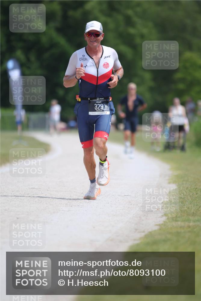 22.06.2025 - Viking Triathlon H.Heesch http://msf.ph/oto/8093100 22.06.2025 13:02:14 Laufen 203, 329 meine-sportfotos.de