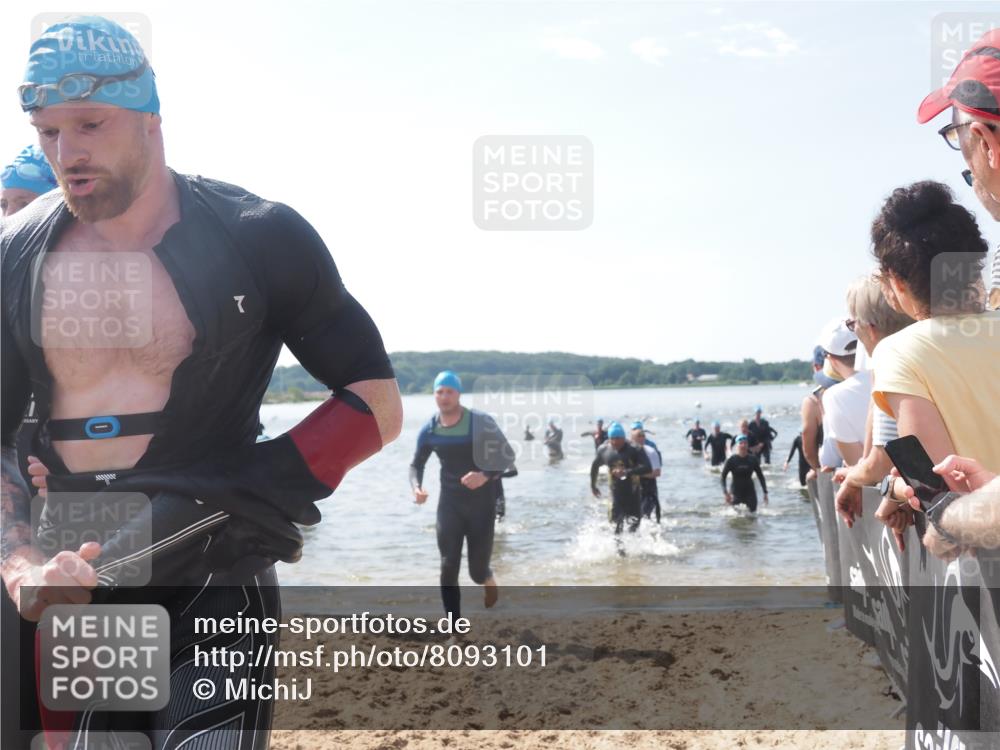22.06.2025 - Viking Triathlon MichiJ http://msf.ph/oto/8093101 22.06.2025 10:39:29 Schwimmen 83, 86, 93, 117, 138, 150, 195, 238, 298, 324, 337, 474, 529 meine-sportfotos.de