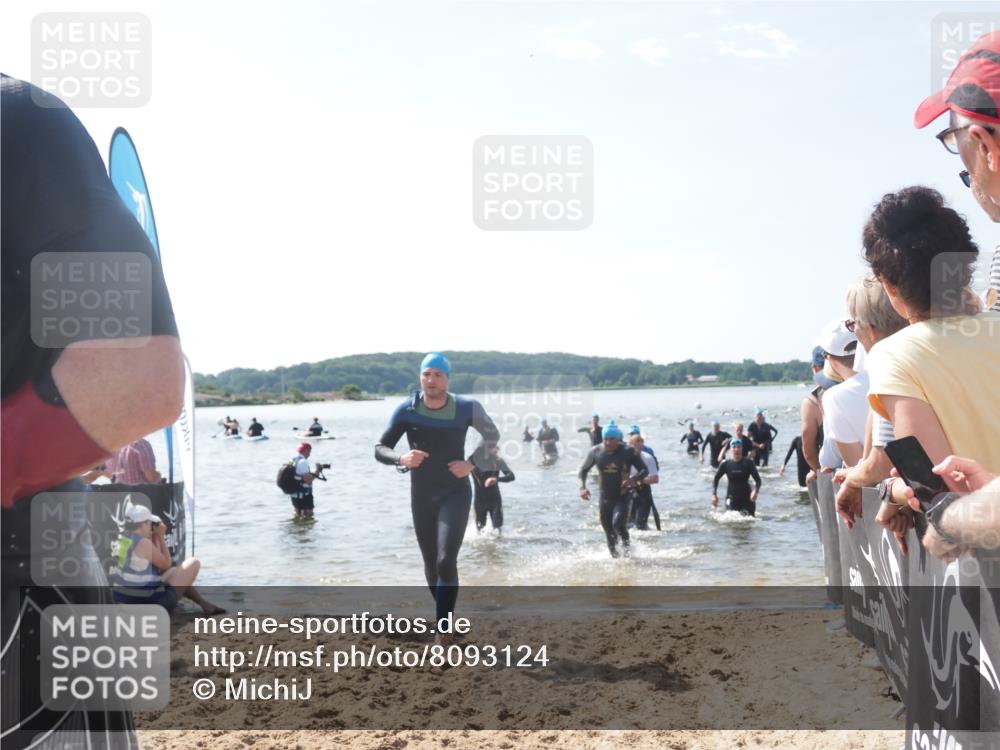 22.06.2025 - Viking Triathlon MichiJ http://msf.ph/oto/8093124 22.06.2025 10:39:29 Schwimmen 83, 86, 93, 117, 138, 150, 195, 238, 298, 324, 337, 474, 529 meine-sportfotos.de