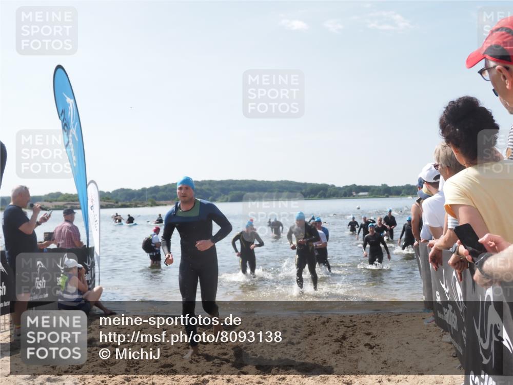22.06.2025 - Viking Triathlon MichiJ http://msf.ph/oto/8093138 22.06.2025 10:39:29 Schwimmen 83, 86, 93, 117, 138, 150, 195, 238, 298, 324, 337, 474, 529 meine-sportfotos.de