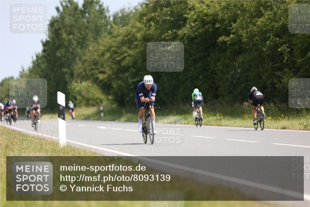 22.06.2025 - Viking Triathlon Yannick Fuchs http://msf.ph/oto/8093139 22.06.2025 11:17:46 Radfahren 166, 214, 521, 533, 549, 645 meine-sportfotos.de