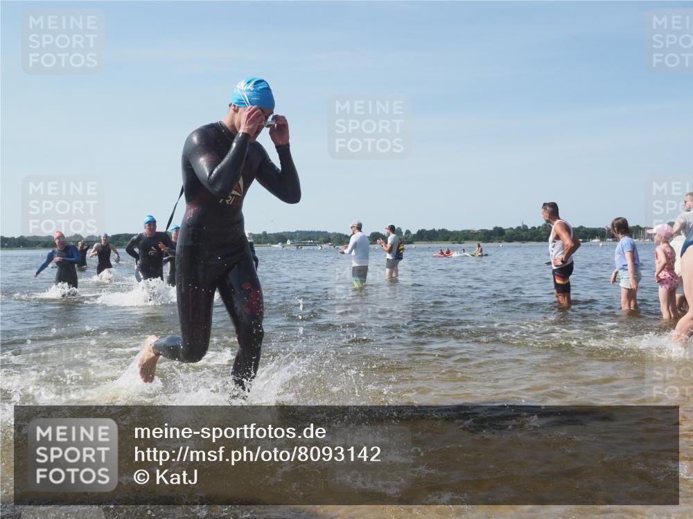 22.06.2025 - Viking Triathlon KatJ http://msf.ph/oto/8093142 22.06.2025 10:29:05 Schwimmen 7, 12, 152, 200, 310, 384, 443, 458, 604, 628, 652 meine-sportfotos.de