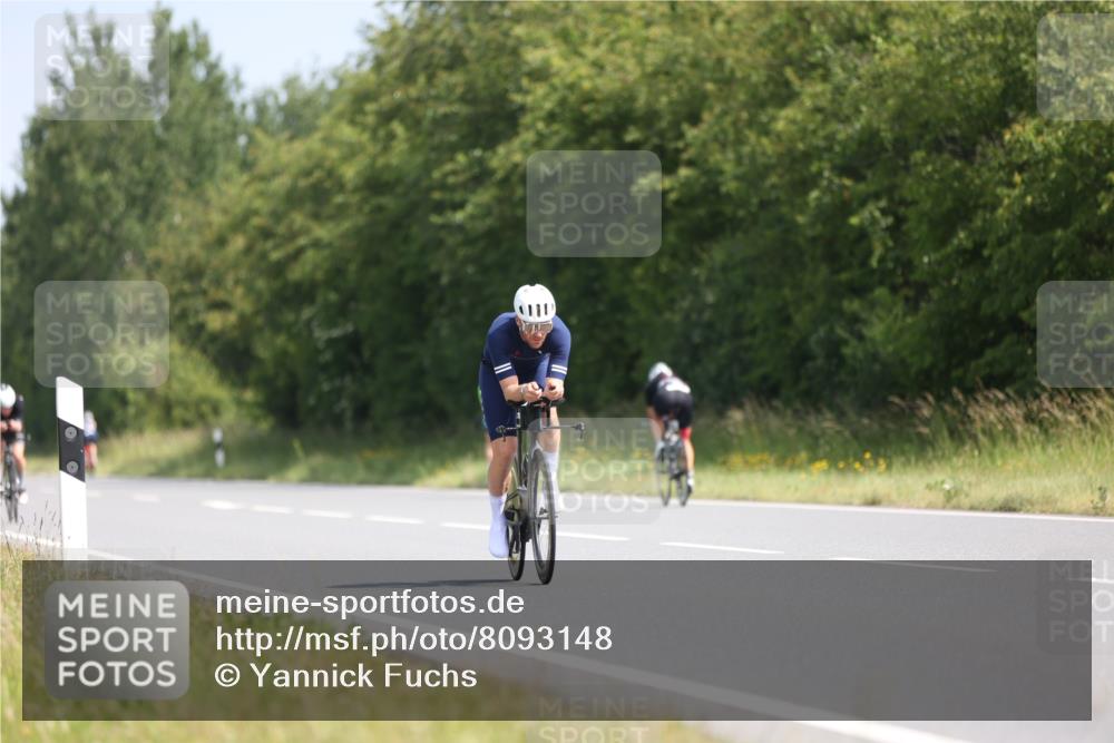 22.06.2025 - Viking Triathlon Yannick Fuchs http://msf.ph/oto/8093148 22.06.2025 11:17:47 Radfahren 166, 214, 464, 521, 533, 549, 645 meine-sportfotos.de