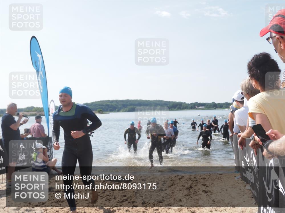 22.06.2025 - Viking Triathlon MichiJ http://msf.ph/oto/8093175 22.06.2025 10:39:30 Schwimmen 25, 83, 86, 93, 117, 138, 150, 195, 238, 244, 298, 324, 337, 474, 529 meine-sportfotos.de