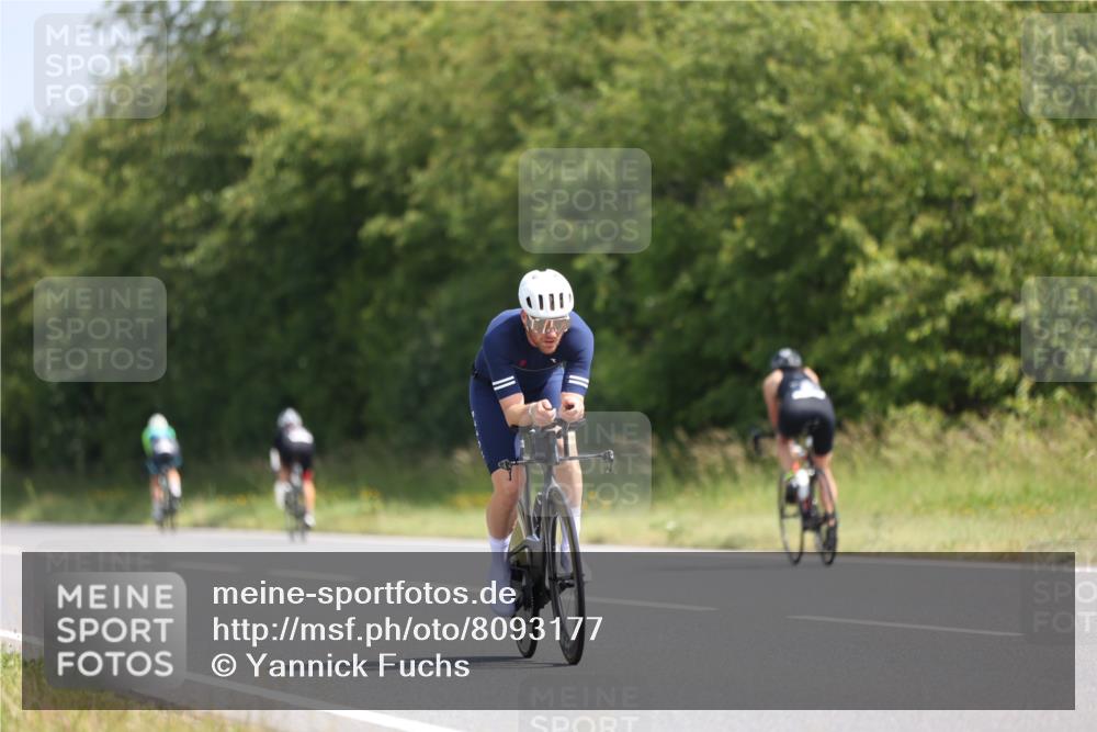 22.06.2025 - Viking Triathlon Yannick Fuchs http://msf.ph/oto/8093177 22.06.2025 11:17:47 Radfahren 166, 214, 464, 521, 533, 549, 645 meine-sportfotos.de