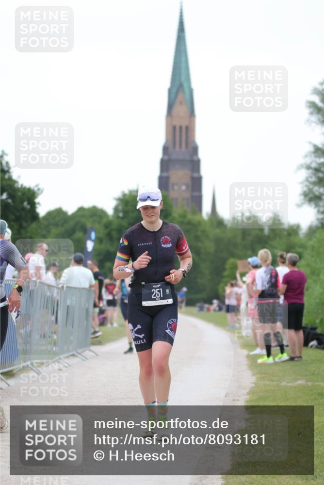 22.06.2025 - Viking Triathlon H.Heesch http://msf.ph/oto/8093181 22.06.2025 16:05:16 Laufen 136, 251, 454 meine-sportfotos.de