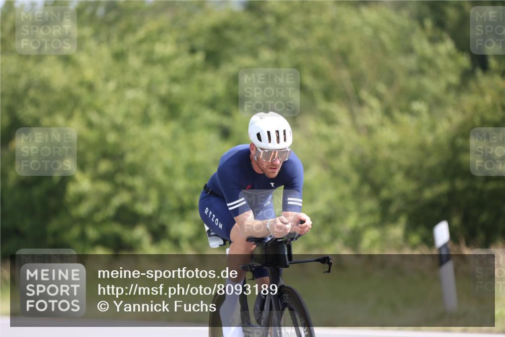 22.06.2025 - Viking Triathlon Yannick Fuchs http://msf.ph/oto/8093189 22.06.2025 11:17:48 Radfahren 166, 214, 229, 464, 521, 533, 549, 645 meine-sportfotos.de