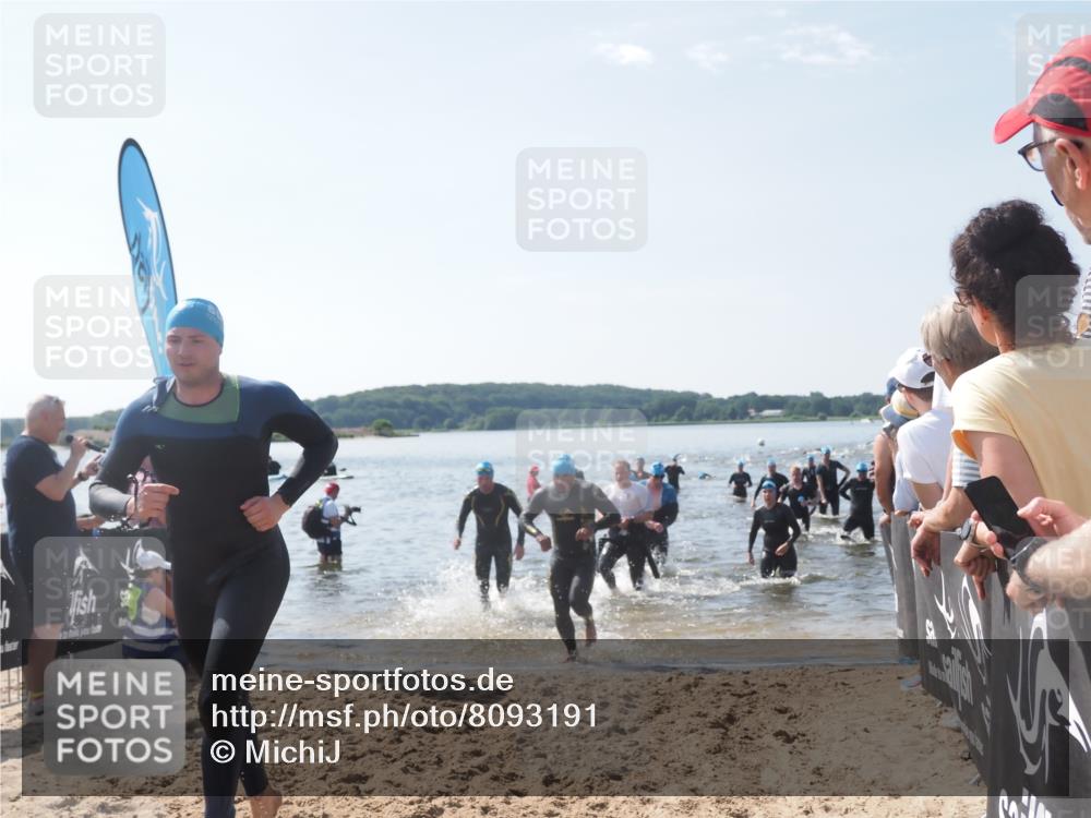 22.06.2025 - Viking Triathlon MichiJ http://msf.ph/oto/8093191 22.06.2025 10:39:30 Schwimmen 25, 83, 86, 93, 117, 138, 150, 195, 238, 244, 298, 324, 337, 474, 529 meine-sportfotos.de