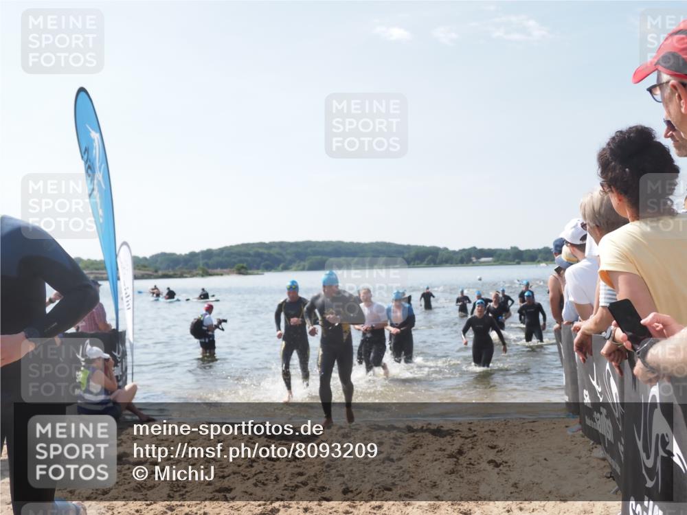 22.06.2025 - Viking Triathlon MichiJ http://msf.ph/oto/8093209 22.06.2025 10:39:31 Schwimmen 25, 83, 86, 93, 117, 138, 150, 195, 238, 244, 298, 324, 337, 474, 529 meine-sportfotos.de