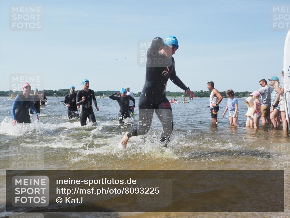 22.06.2025 - Viking Triathlon KatJ http://msf.ph/oto/8093225 22.06.2025 10:29:08 Schwimmen 7, 12, 152, 200, 310, 384, 443, 458, 604, 628, 652 meine-sportfotos.de