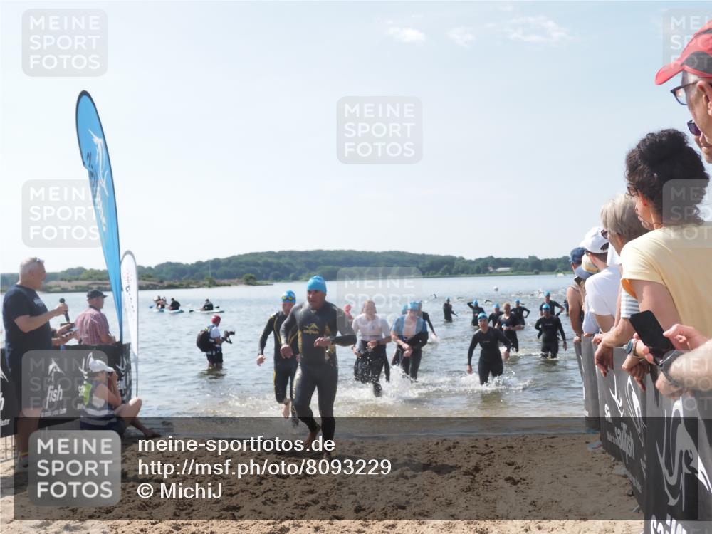 22.06.2025 - Viking Triathlon MichiJ http://msf.ph/oto/8093229 22.06.2025 10:39:31 Schwimmen 25, 83, 86, 93, 117, 138, 150, 195, 238, 244, 298, 324, 337, 474, 529 meine-sportfotos.de