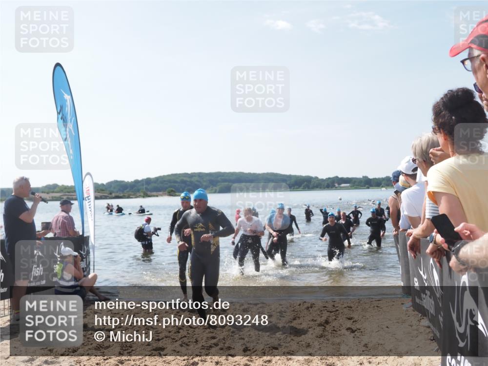 22.06.2025 - Viking Triathlon MichiJ http://msf.ph/oto/8093248 22.06.2025 10:39:31 Schwimmen 25, 83, 86, 93, 117, 138, 150, 195, 238, 244, 298, 324, 337, 474, 529 meine-sportfotos.de
