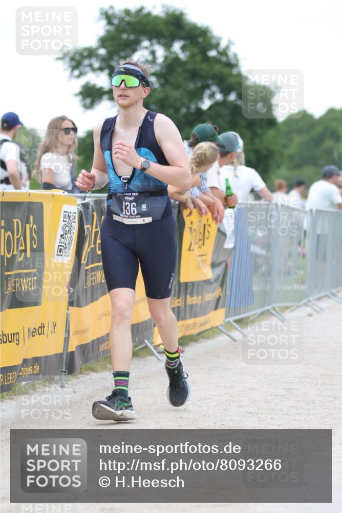 22.06.2025 - Viking Triathlon H.Heesch http://msf.ph/oto/8093266 22.06.2025 16:05:23 Laufen 136 meine-sportfotos.de