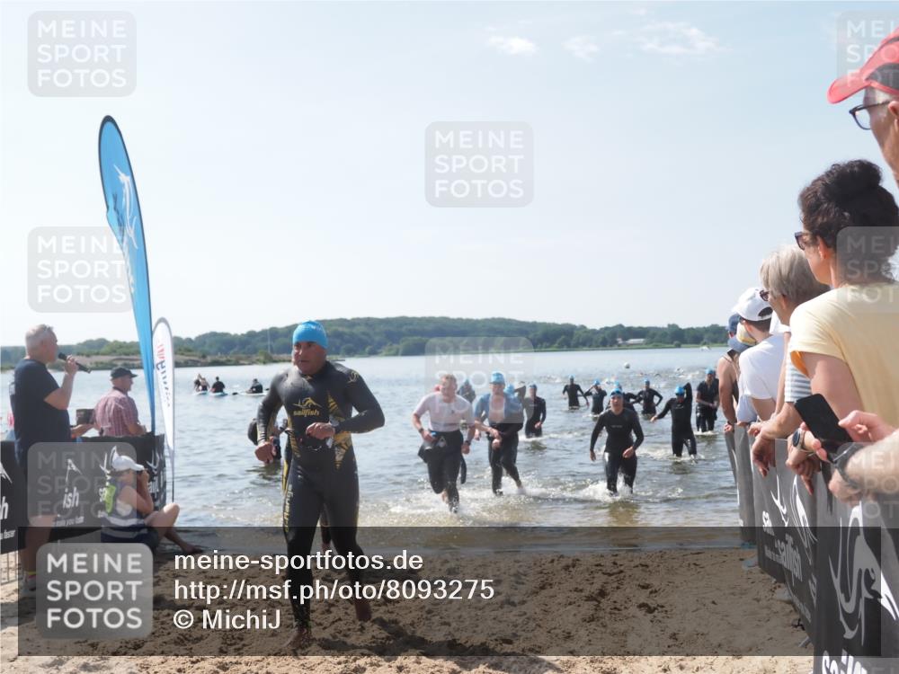 22.06.2025 - Viking Triathlon MichiJ http://msf.ph/oto/8093275 22.06.2025 10:39:32 Schwimmen 25, 29, 83, 86, 93, 117, 138, 150, 195, 244, 298, 324, 337, 474, 529 meine-sportfotos.de