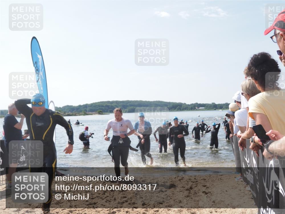 22.06.2025 - Viking Triathlon MichiJ http://msf.ph/oto/8093317 22.06.2025 10:39:34 Schwimmen 25, 29, 86, 93, 117, 138, 150, 195, 244, 298, 324, 337, 474, 529 meine-sportfotos.de