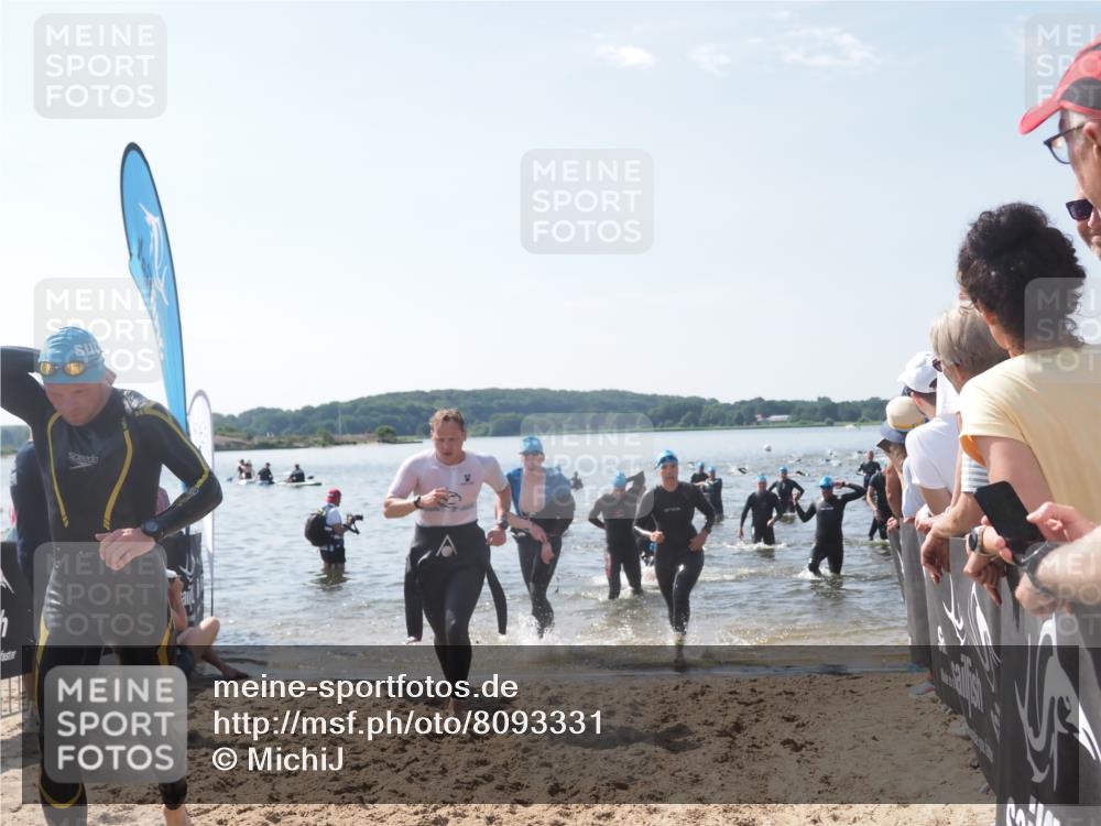 22.06.2025 - Viking Triathlon MichiJ http://msf.ph/oto/8093331 22.06.2025 10:39:34 Schwimmen 25, 29, 86, 93, 117, 138, 150, 195, 244, 298, 324, 337, 474, 529 meine-sportfotos.de
