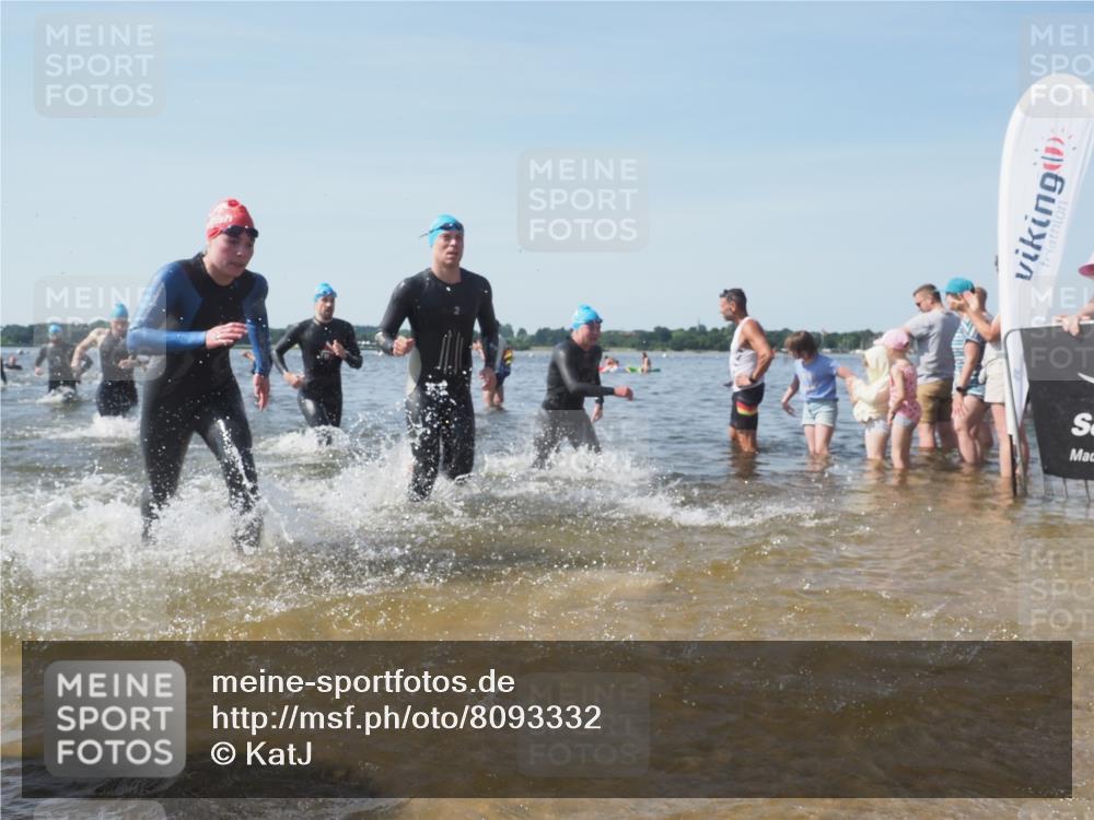 22.06.2025 - Viking Triathlon KatJ http://msf.ph/oto/8093332 22.06.2025 10:29:10 Schwimmen 7, 11, 12, 33, 152, 200, 310, 384, 458, 604, 652 meine-sportfotos.de