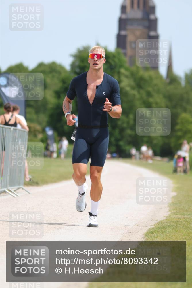 22.06.2025 - Viking Triathlon H.Heesch http://msf.ph/oto/8093342 22.06.2025 13:02:27 Laufen 229 meine-sportfotos.de