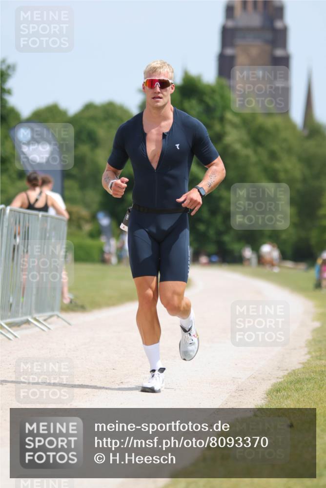 22.06.2025 - Viking Triathlon H.Heesch http://msf.ph/oto/8093370 22.06.2025 13:02:27 Laufen 229 meine-sportfotos.de