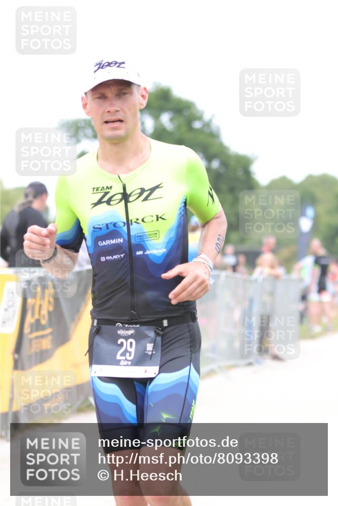 22.06.2025 - Viking Triathlon H.Heesch http://msf.ph/oto/8093398 22.06.2025 15:18:28 Laufen 29 meine-sportfotos.de