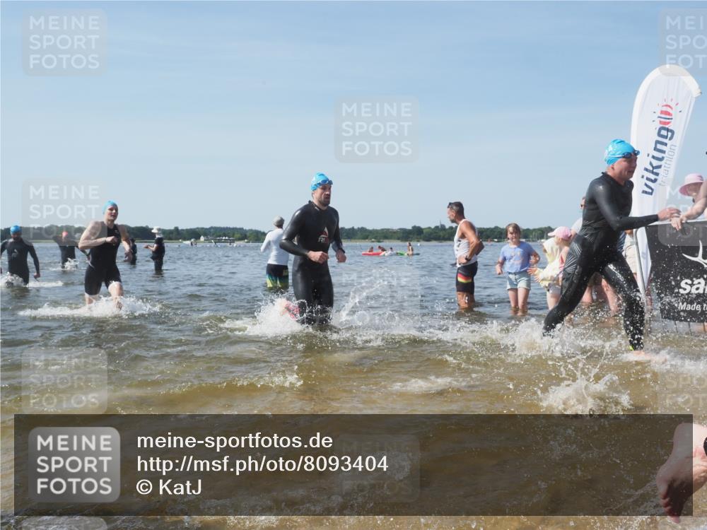 22.06.2025 - Viking Triathlon KatJ http://msf.ph/oto/8093404 22.06.2025 10:29:11 Schwimmen 7, 11, 12, 30, 33, 152, 200, 310, 384, 458, 604, 652 meine-sportfotos.de