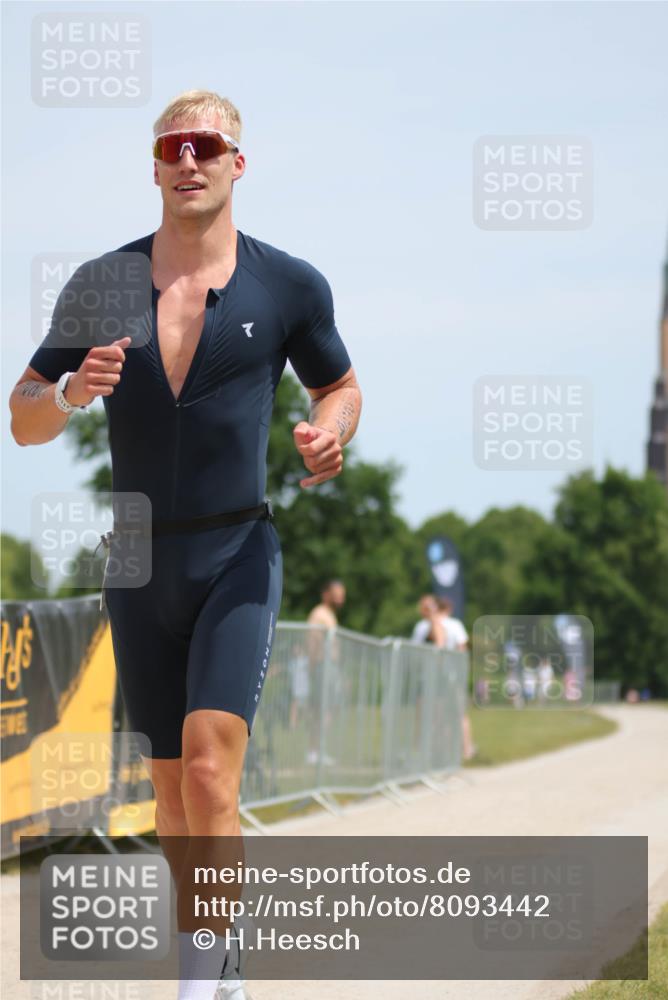 22.06.2025 - Viking Triathlon H.Heesch http://msf.ph/oto/8093442 22.06.2025 13:02:30 Laufen 229 meine-sportfotos.de