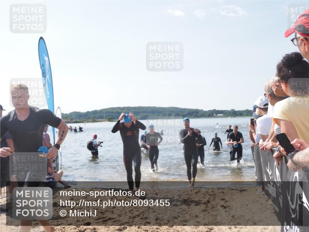 22.06.2025 - Viking Triathlon MichiJ http://msf.ph/oto/8093455 22.06.2025 10:39:40 Schwimmen 25, 29, 86, 93, 117, 138, 150, 244, 337, 423, 518, 529 meine-sportfotos.de