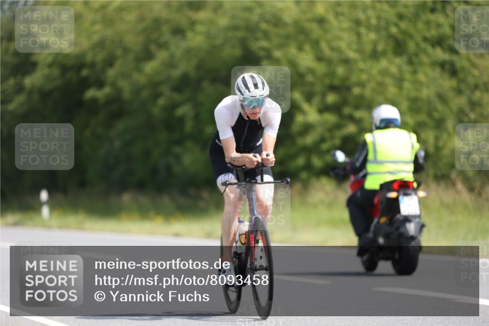 22.06.2025 - Viking Triathlon Yannick Fuchs http://msf.ph/oto/8093458 22.06.2025 11:18:17 Radfahren 63, 147, 206, 264, 543, 612 meine-sportfotos.de
