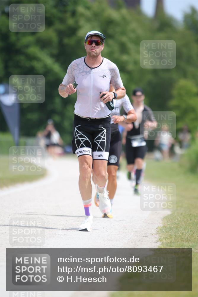 22.06.2025 - Viking Triathlon H.Heesch http://msf.ph/oto/8093467 22.06.2025 13:03:39 Laufen 30, 510 meine-sportfotos.de