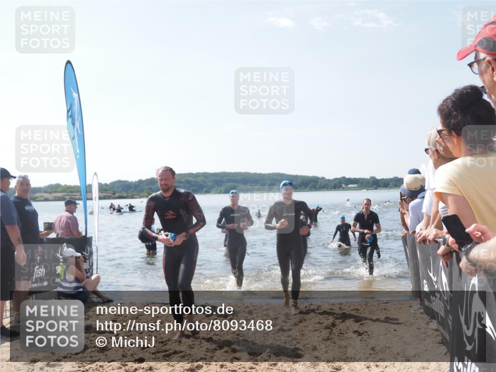 22.06.2025 - Viking Triathlon MichiJ http://msf.ph/oto/8093468 22.06.2025 10:39:41 Schwimmen 25, 29, 86, 93, 138, 150, 244, 337, 423, 518, 529 meine-sportfotos.de