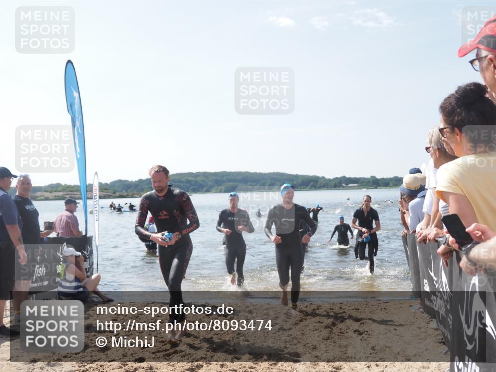 22.06.2025 - Viking Triathlon MichiJ http://msf.ph/oto/8093474 22.06.2025 10:39:41 Schwimmen 25, 29, 86, 93, 138, 150, 244, 337, 423, 518, 529 meine-sportfotos.de