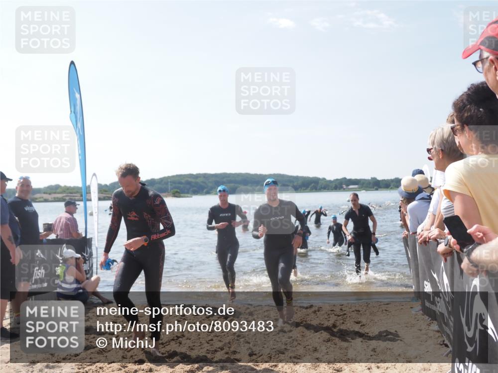 22.06.2025 - Viking Triathlon MichiJ http://msf.ph/oto/8093483 22.06.2025 10:39:42 Schwimmen 25, 29, 86, 93, 138, 244, 337, 423, 437, 518, 529 meine-sportfotos.de