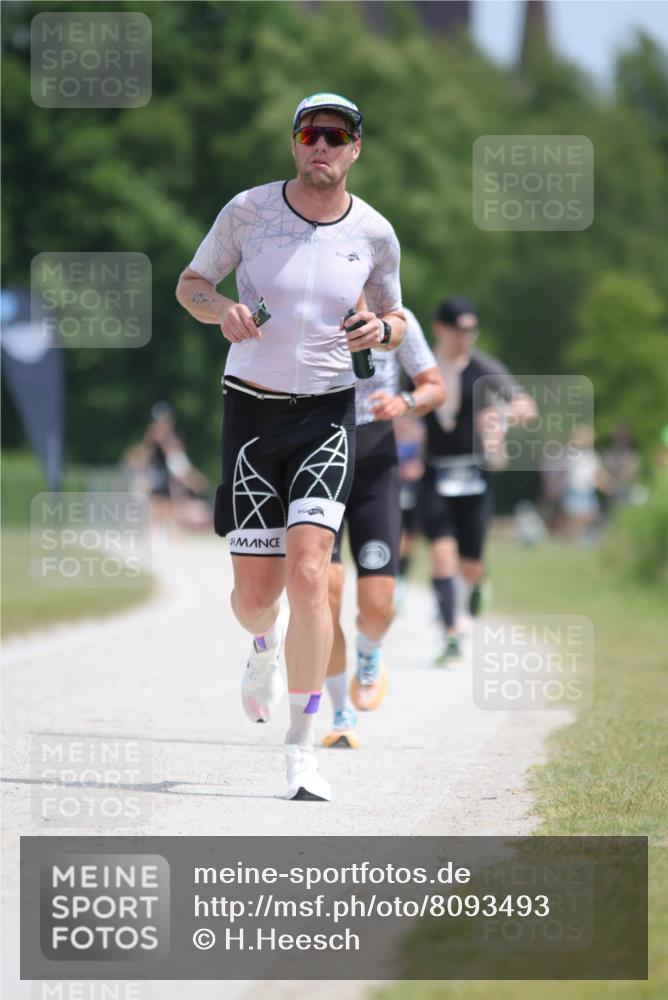 22.06.2025 - Viking Triathlon H.Heesch http://msf.ph/oto/8093493 22.06.2025 13:03:39 Laufen 30, 510 meine-sportfotos.de