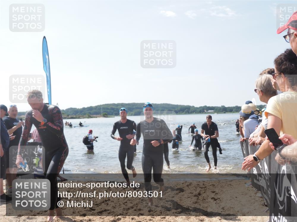 22.06.2025 - Viking Triathlon MichiJ http://msf.ph/oto/8093501 22.06.2025 10:39:42 Schwimmen 25, 29, 86, 93, 138, 244, 337, 423, 437, 518, 529 meine-sportfotos.de