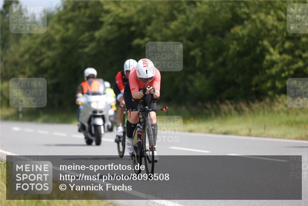 22.06.2025 - Viking Triathlon Yannick Fuchs http://msf.ph/oto/8093508 22.06.2025 11:18:19 Radfahren 63, 147, 264, 543, 612 meine-sportfotos.de